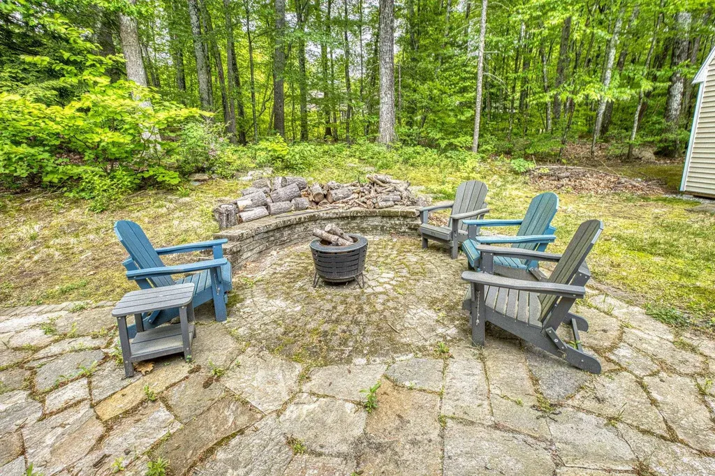 11 Brek Drive Merrimack NH 03054
