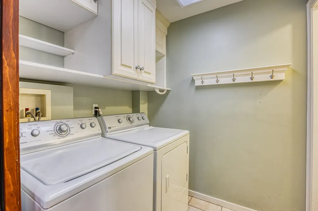 11 Brek Drive Merrimack NH 03054