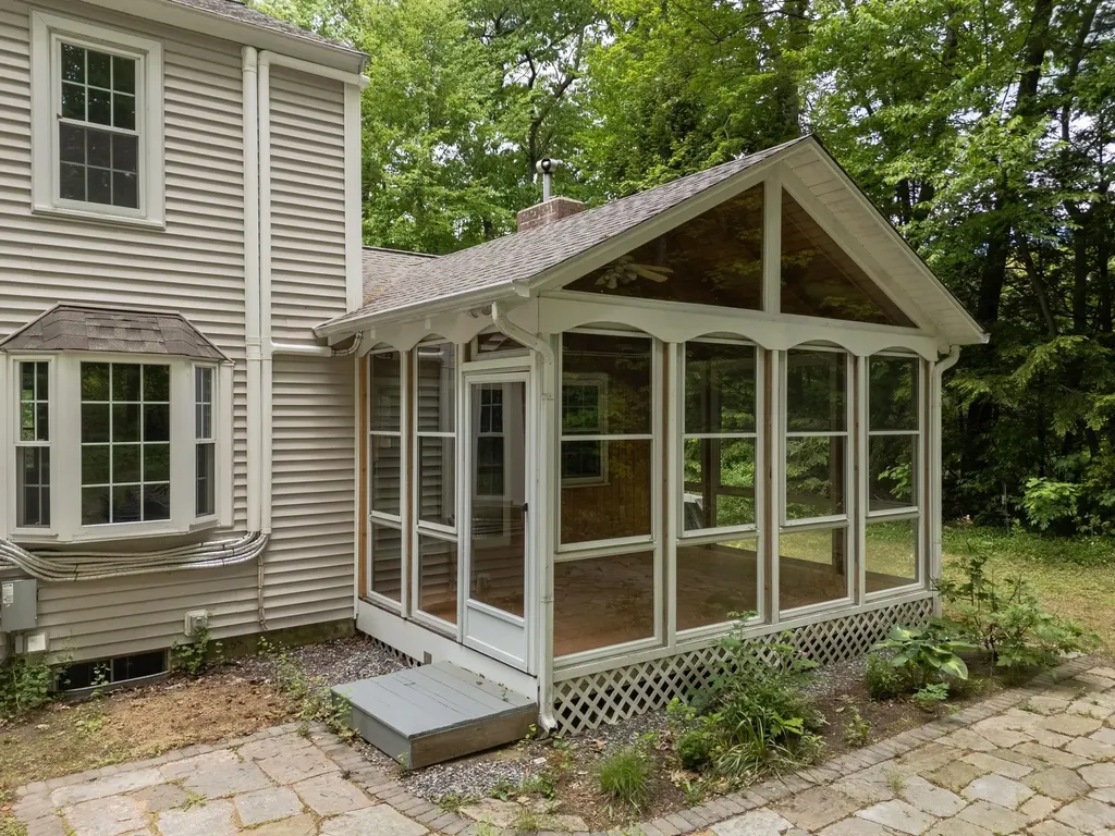 11 Brek Drive Merrimack NH 03054