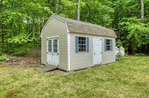 11 Brek Drive Merrimack NH 03054