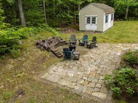 11 Brek Drive Merrimack NH 03054