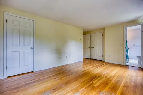 11 Brek Drive Merrimack NH 03054