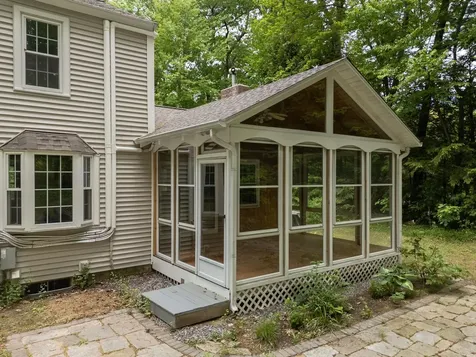 11 Brek Drive Merrimack NH 03054