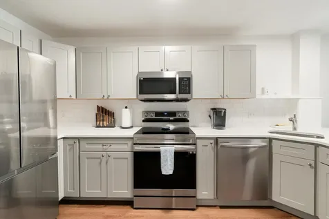 10 Kellogg Road Essex Junction VT 05452