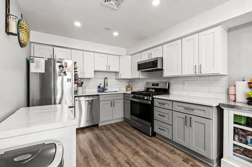258 Stonebridge Drive Nashua NH 03063