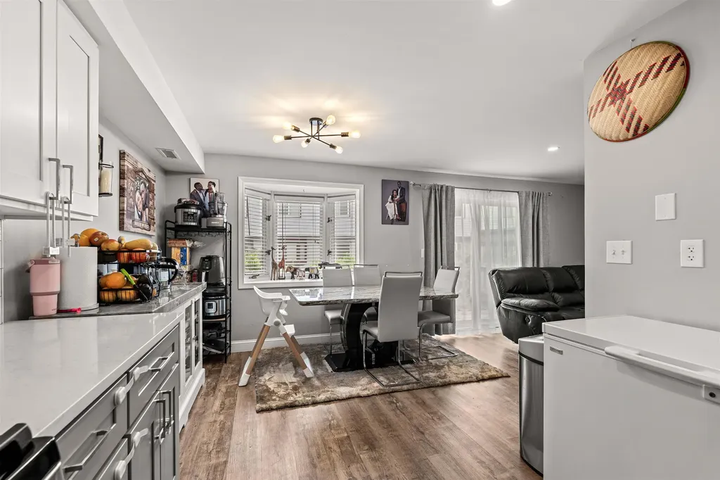 258 Stonebridge Drive Nashua NH 03063