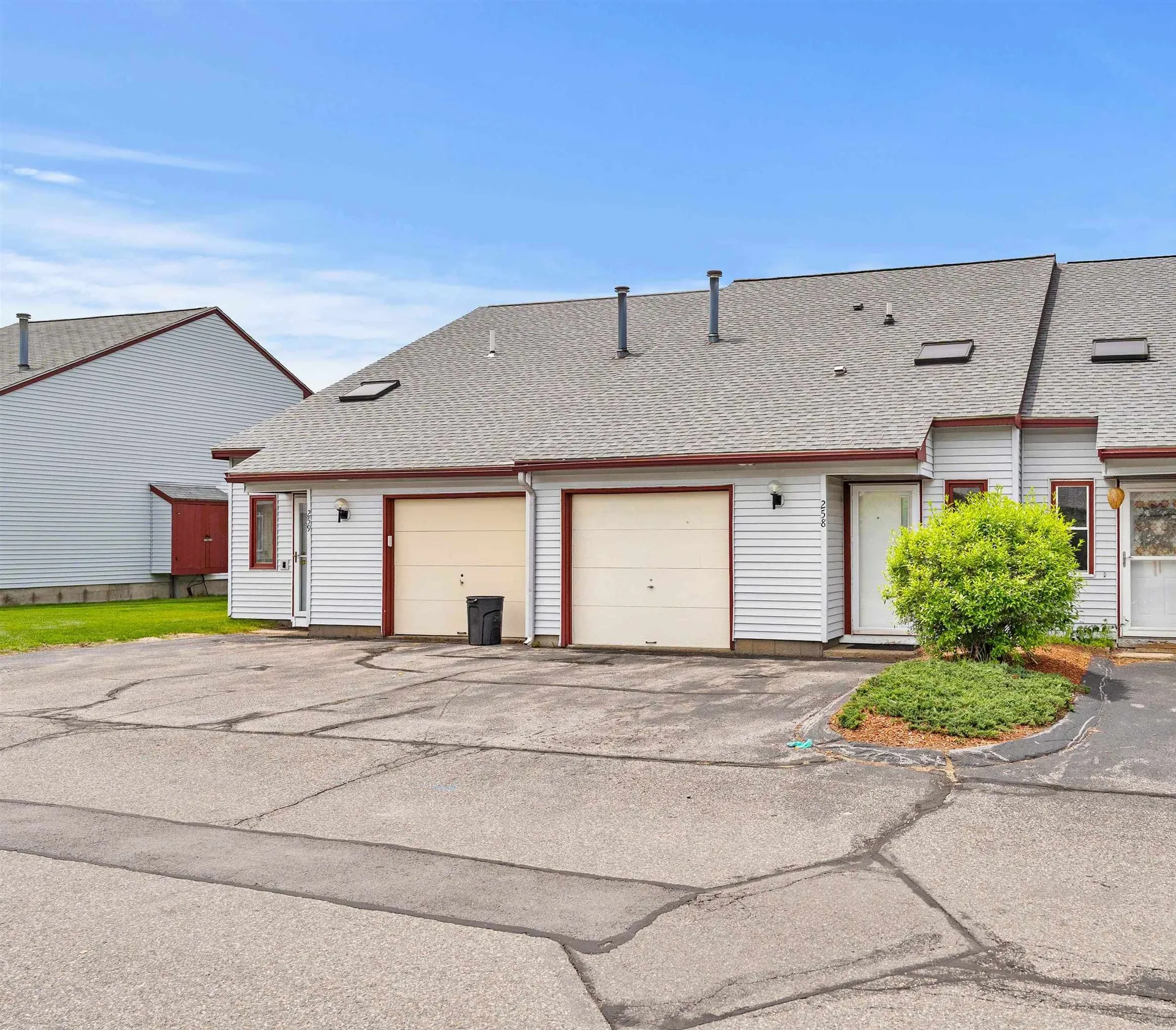 258 Stonebridge Drive Nashua NH 03063
