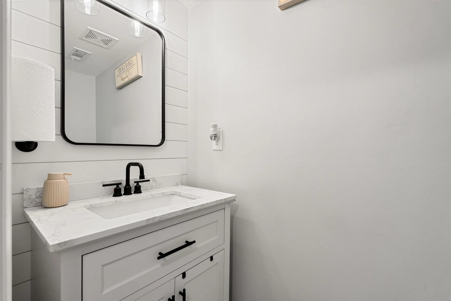 258 Stonebridge Drive Nashua NH 03063