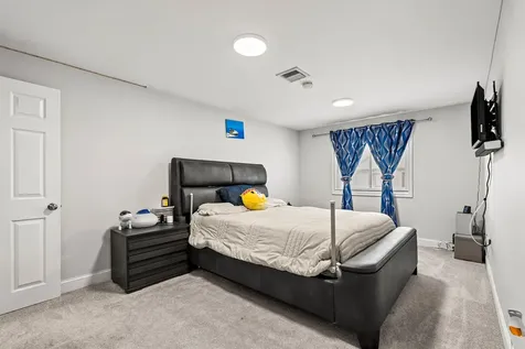 258 Stonebridge Drive Nashua NH 03063