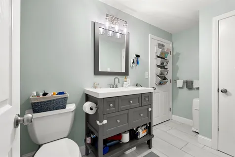 258 Stonebridge Drive Nashua NH 03063