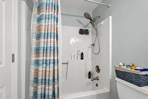 258 Stonebridge Drive Nashua NH 03063