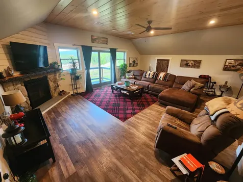 22 Mackenna Way Errol NH 03579