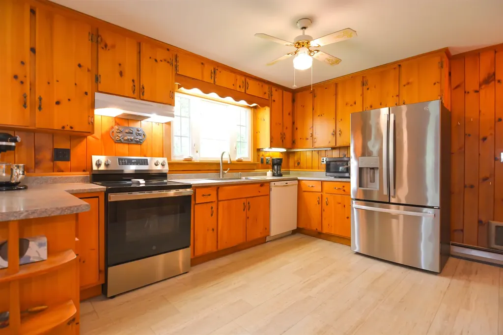 789 Old Homestead Highway Swanzey NH 03446