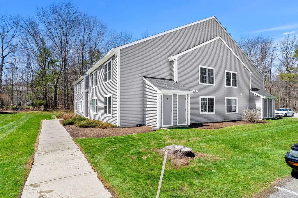 50 Brookside Drive Exeter NH 03033