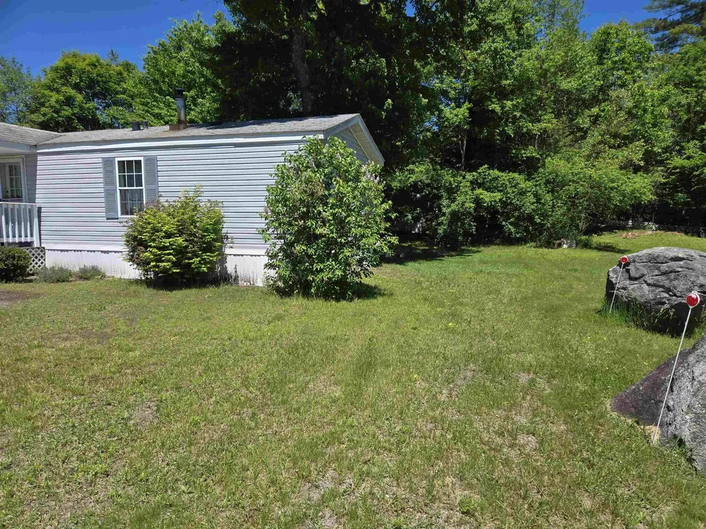 29 Fairway Avenue Newport NH 03773