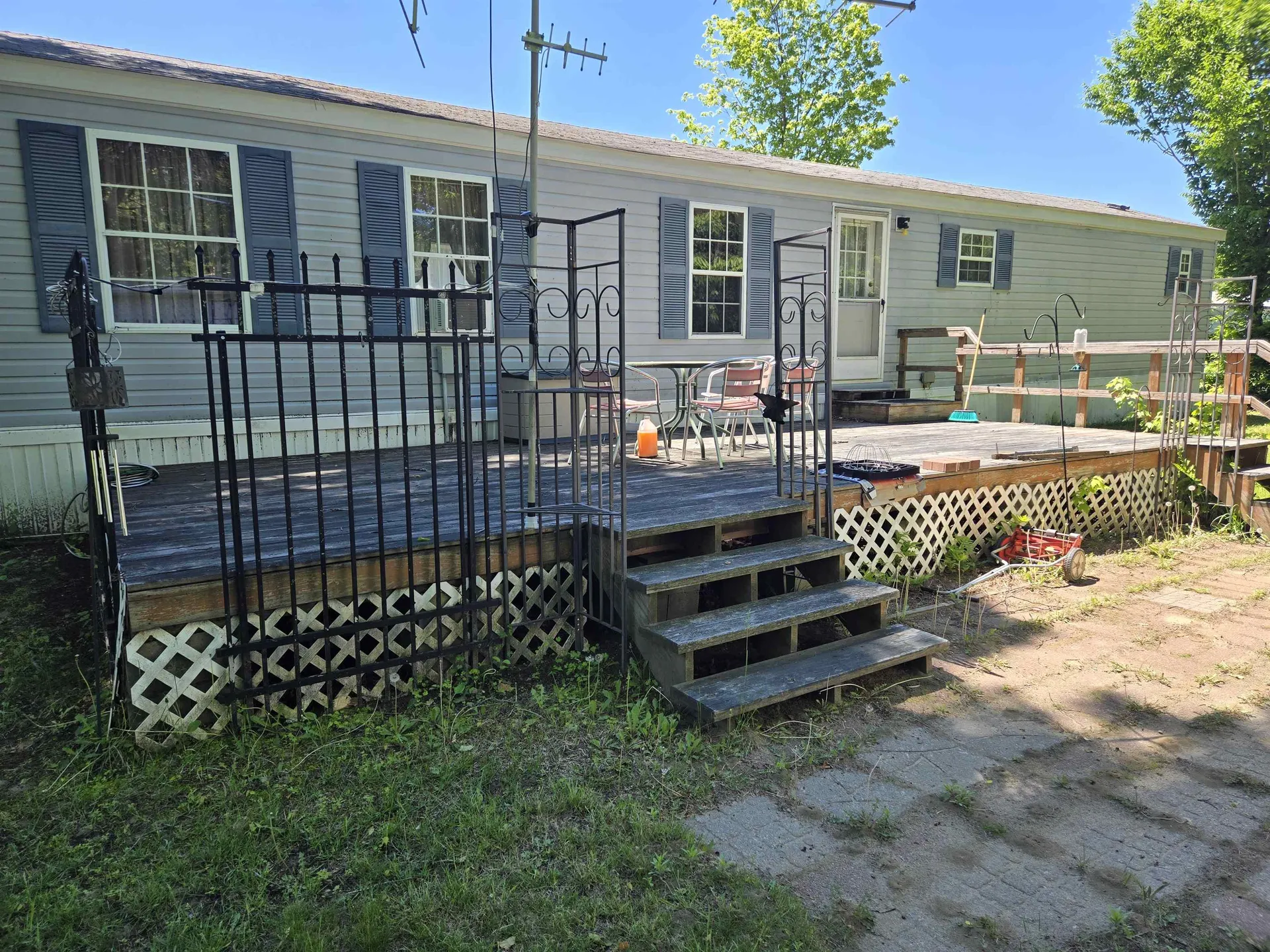 29 Fairway Avenue Newport NH 03773