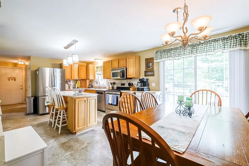 96 Dublin Avenue Nashua NH 03063