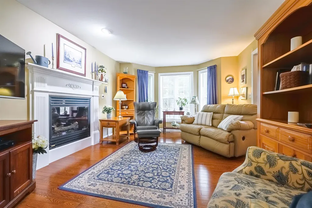 96 Dublin Avenue Nashua NH 03063