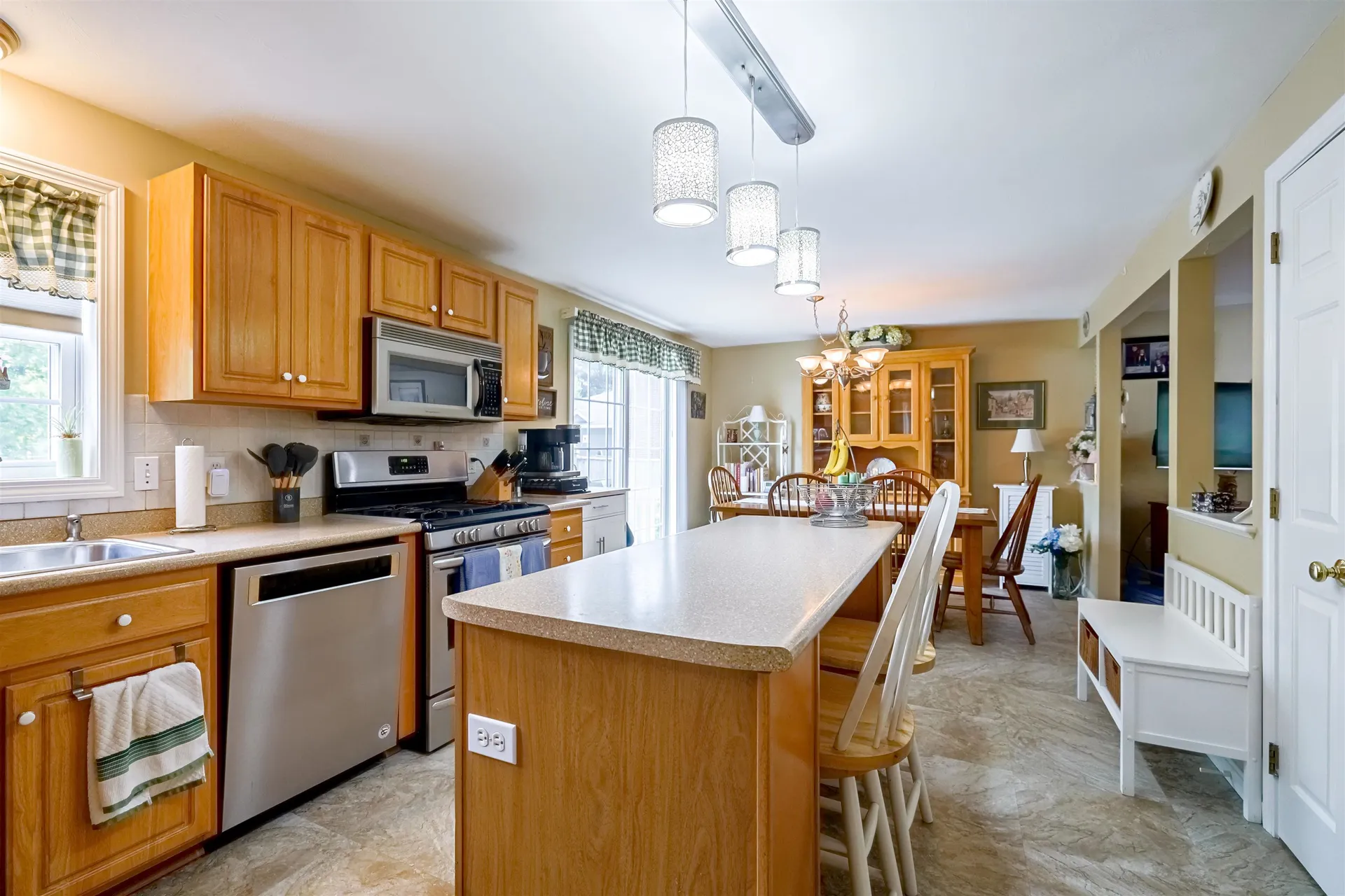 96 Dublin Avenue Nashua NH 03063