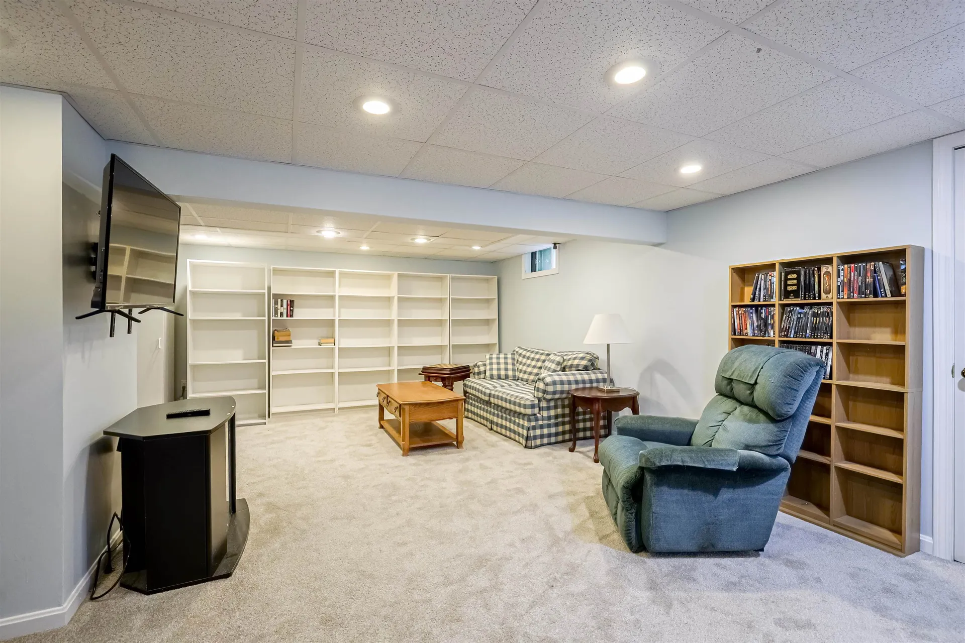 96 Dublin Avenue Nashua NH 03063