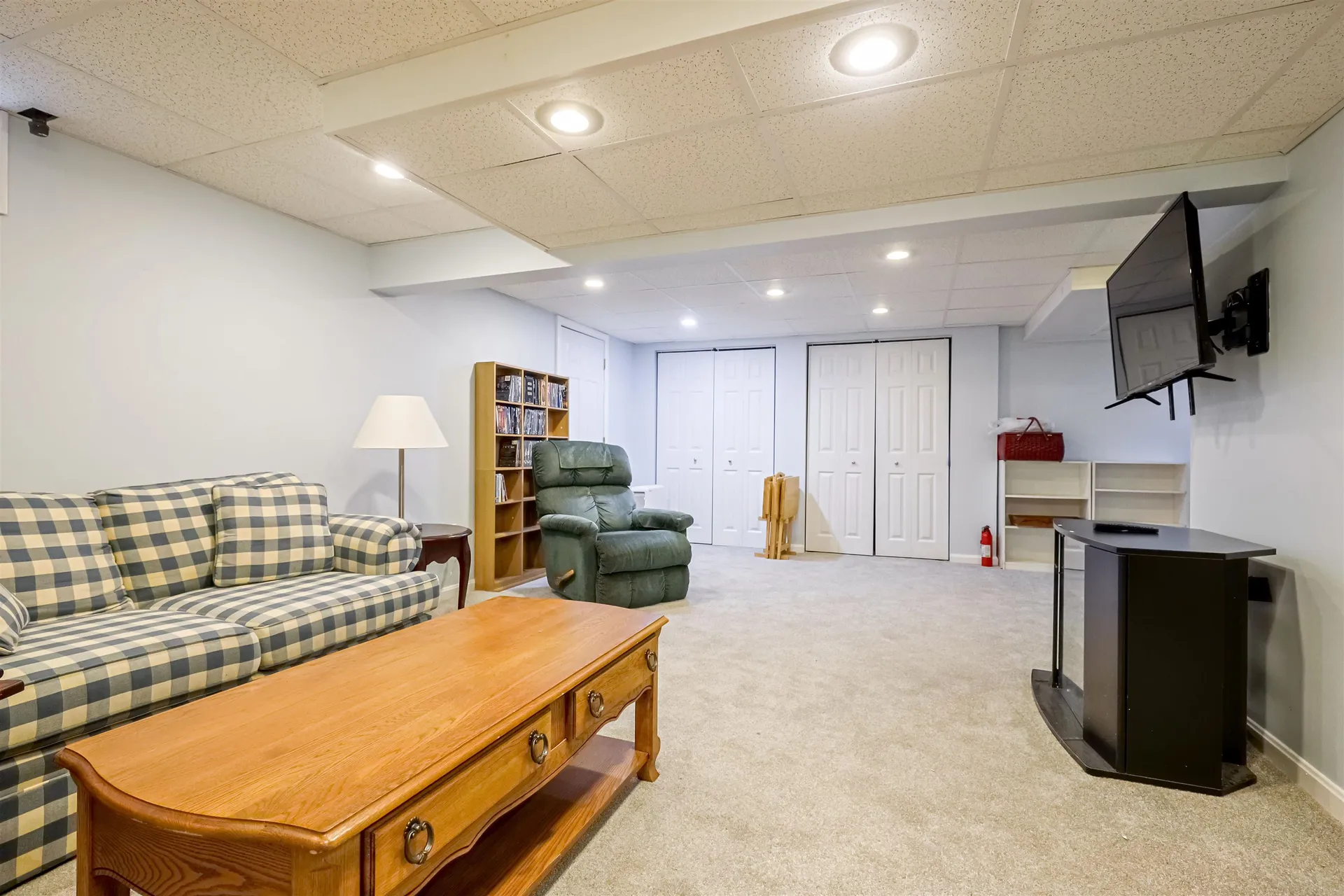 96 Dublin Avenue Nashua NH 03063