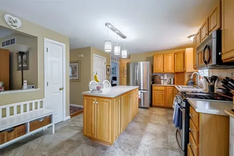 96 Dublin Avenue Nashua NH 03063