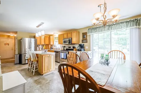 96 Dublin Avenue Nashua NH 03063