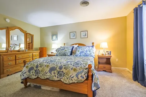96 Dublin Avenue Nashua NH 03063
