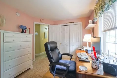 96 Dublin Avenue Nashua NH 03063