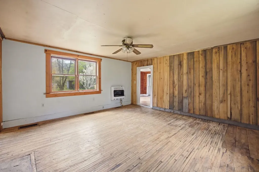 307 School Street Rumney NH 03266