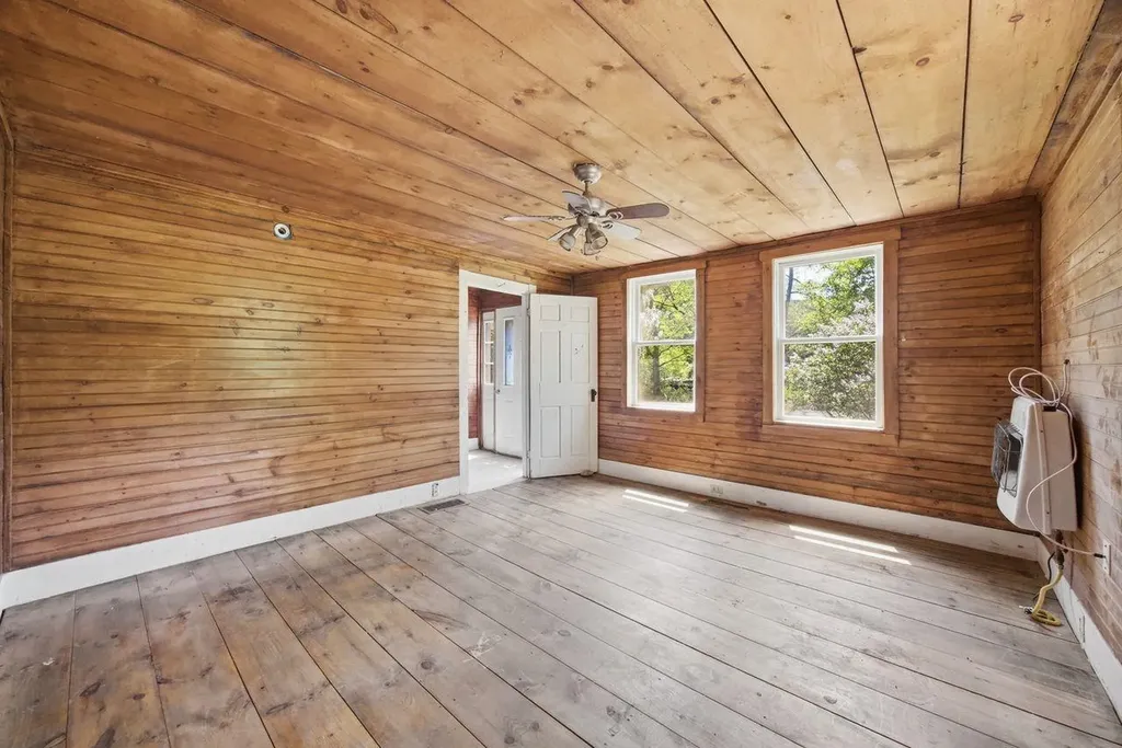 307 School Street Rumney NH 03266