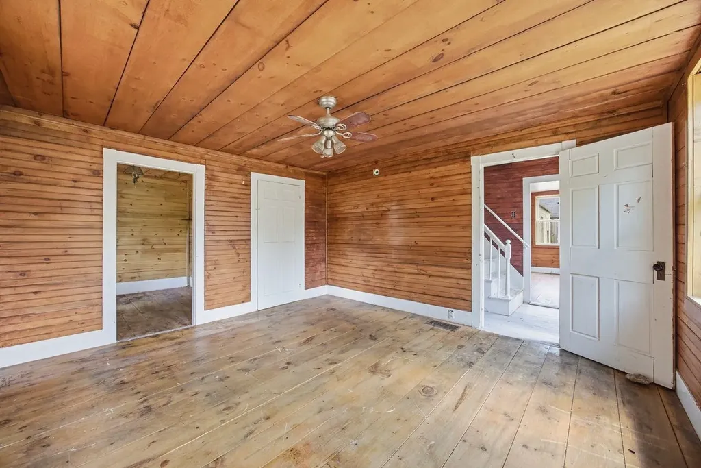 307 School Street Rumney NH 03266