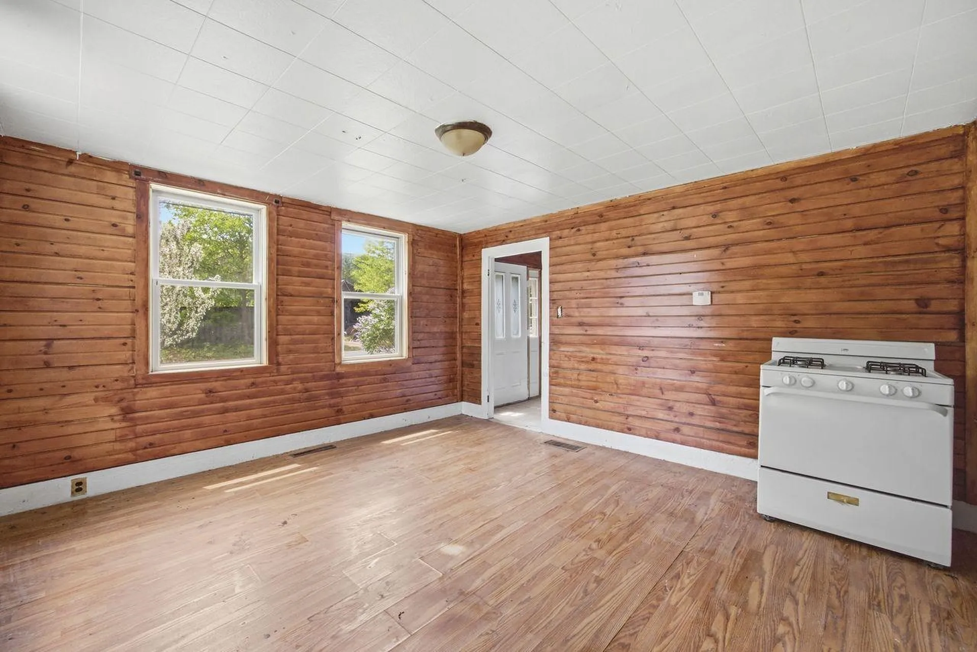 307 School Street Rumney NH 03266