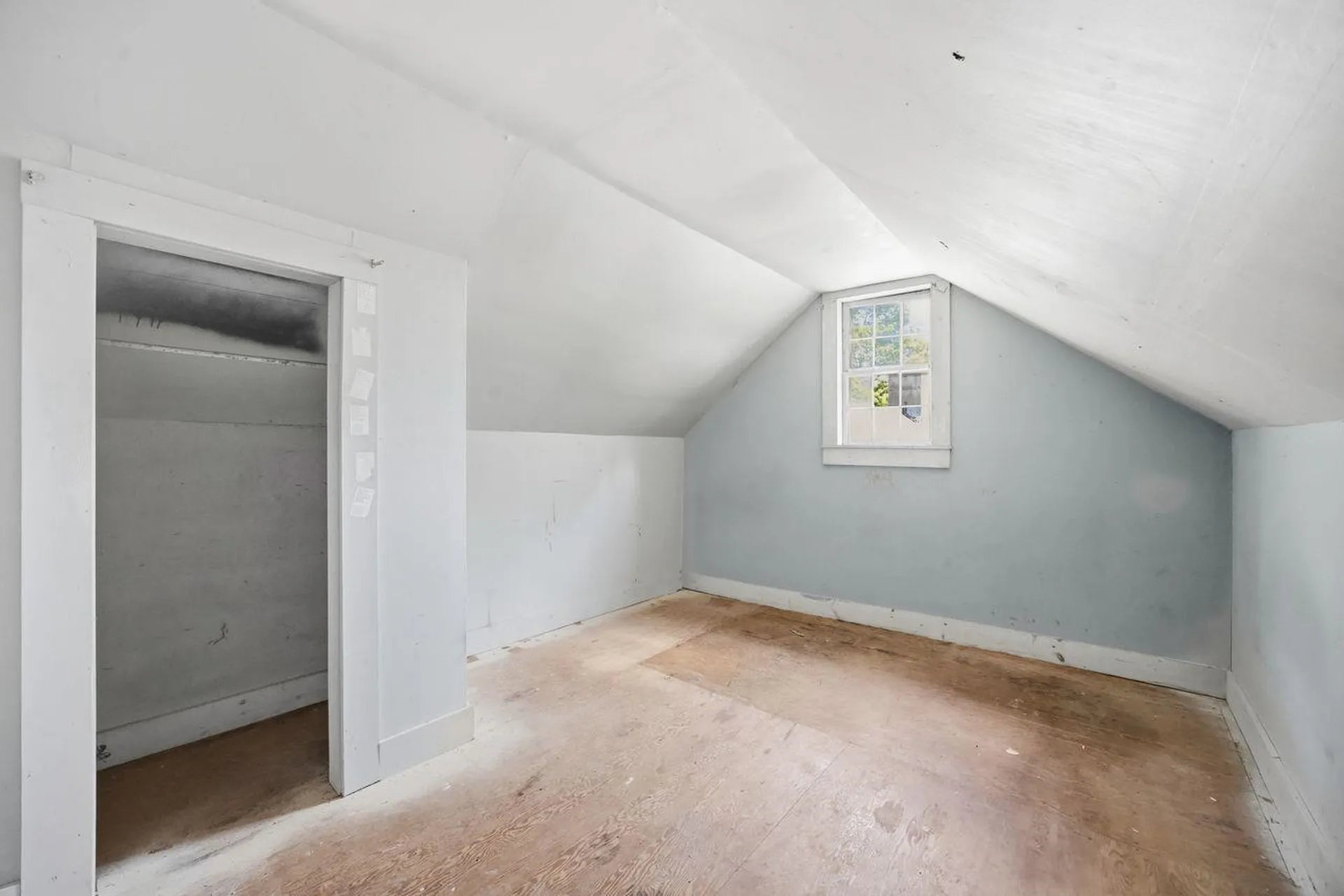 307 School Street Rumney NH 03266