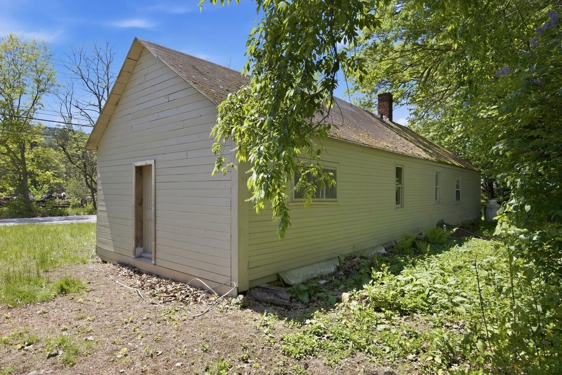 307 School Street Rumney NH 03266