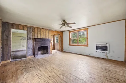 307 School Street Rumney NH 03266