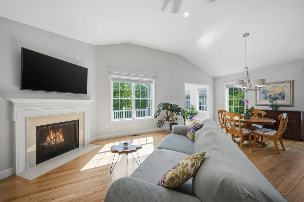 26 Pepper Hill Road Londonderry NH 03053