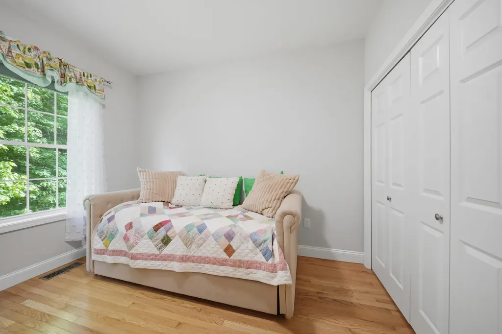 26 Pepper Hill Road Londonderry NH 03053