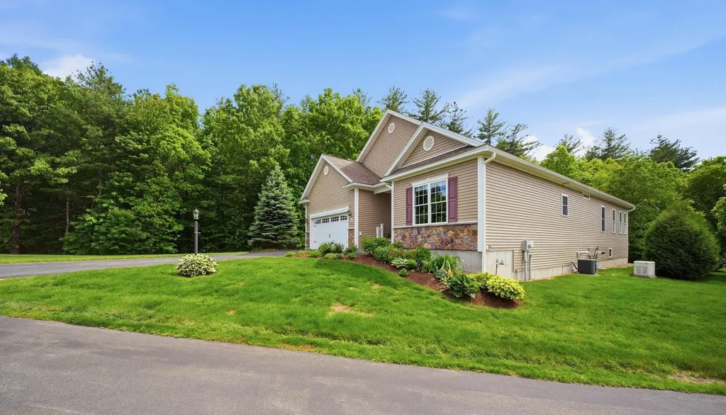 26 Pepper Hill Road Londonderry NH 03053