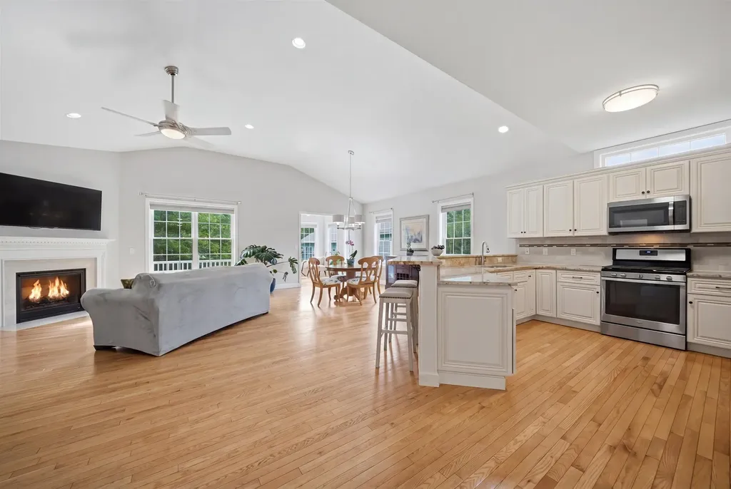 26 Pepper Hill Road Londonderry NH 03053