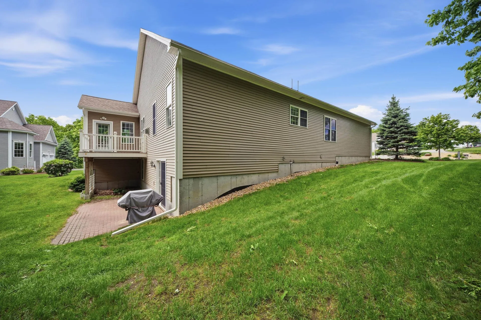 26 Pepper Hill Road Londonderry NH 03053