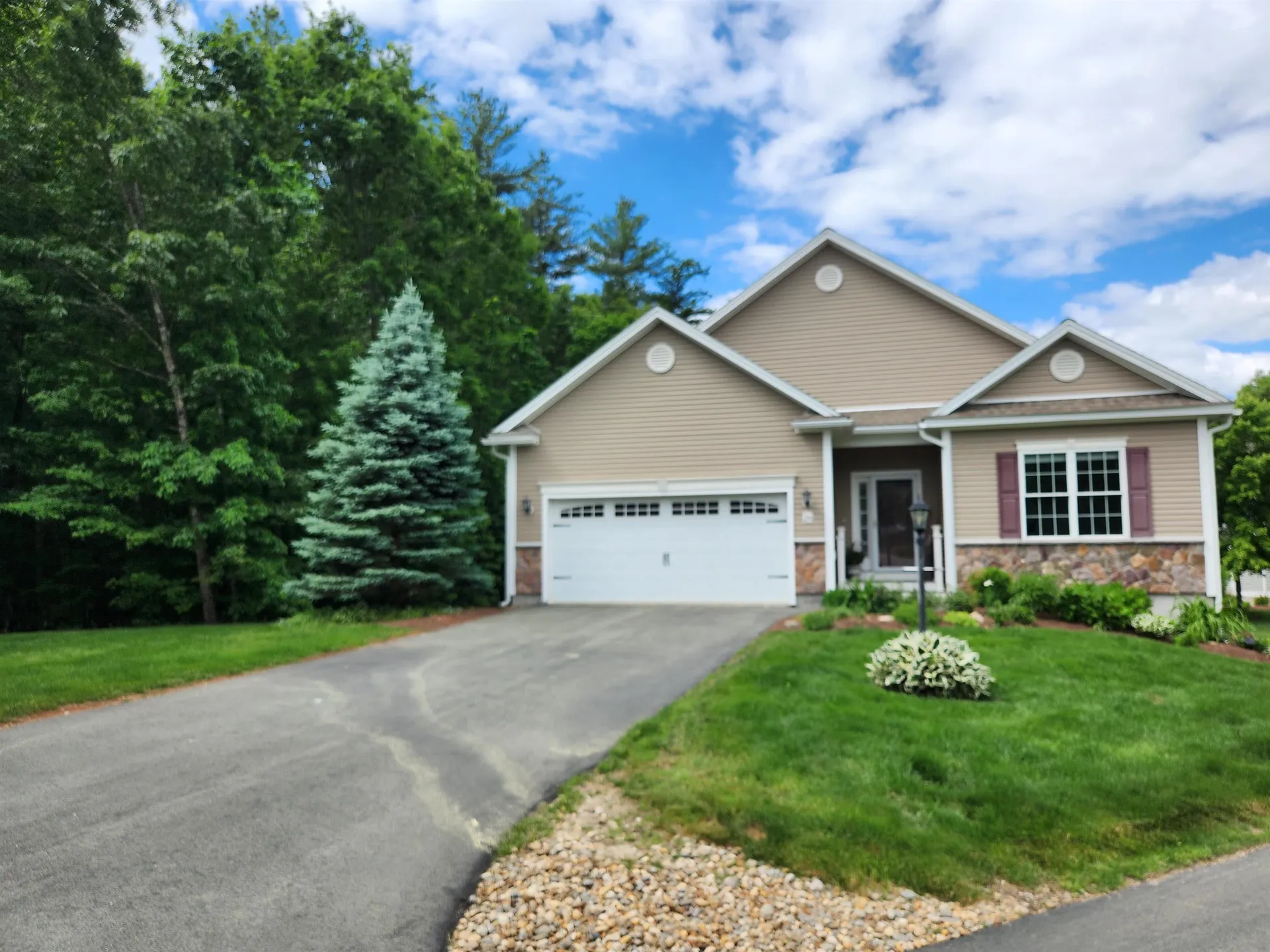 26 Pepper Hill Road Londonderry NH 03053