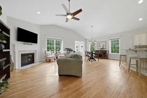 26 Pepper Hill Road Londonderry NH 03053