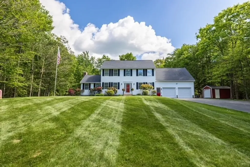130 Beech Hill Road Mont Vernon NH 03057