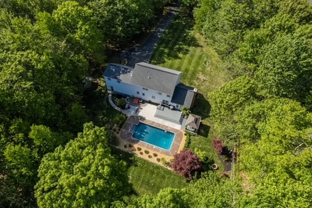 130 Beech Hill Road Mont Vernon NH 03057