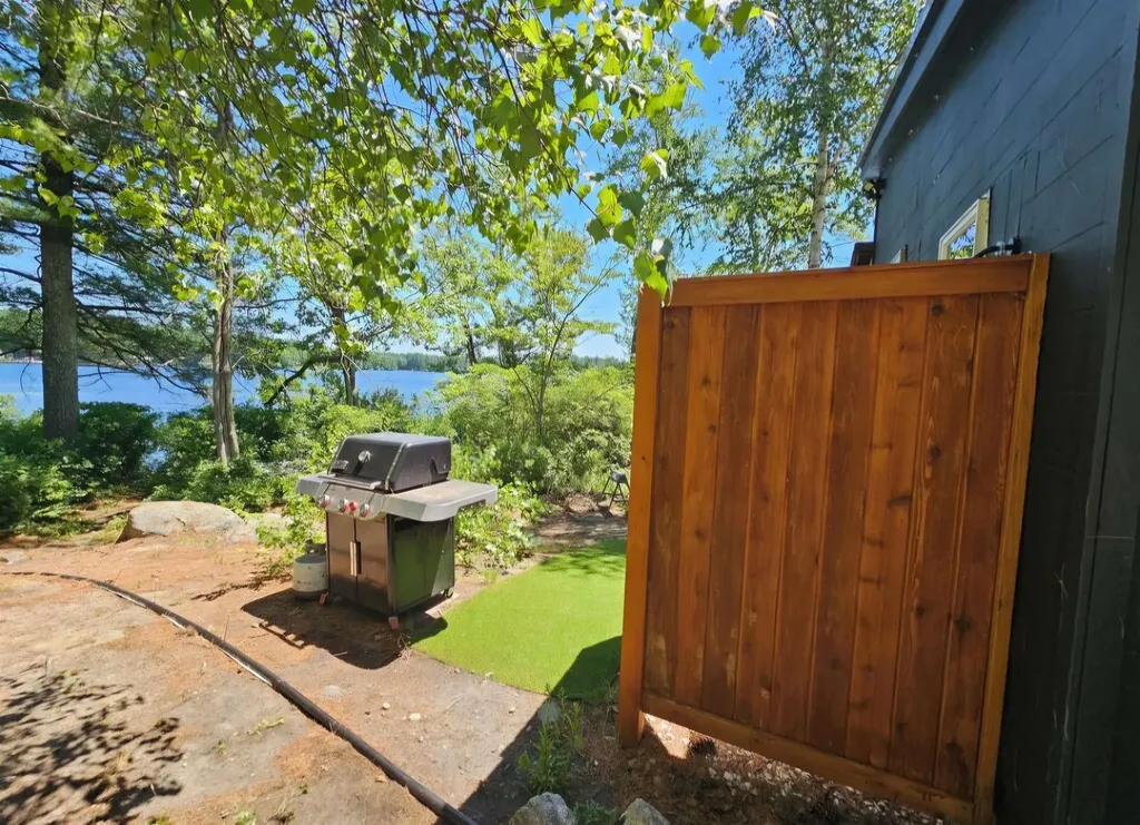 2 Harper Island Barrington NH 03825