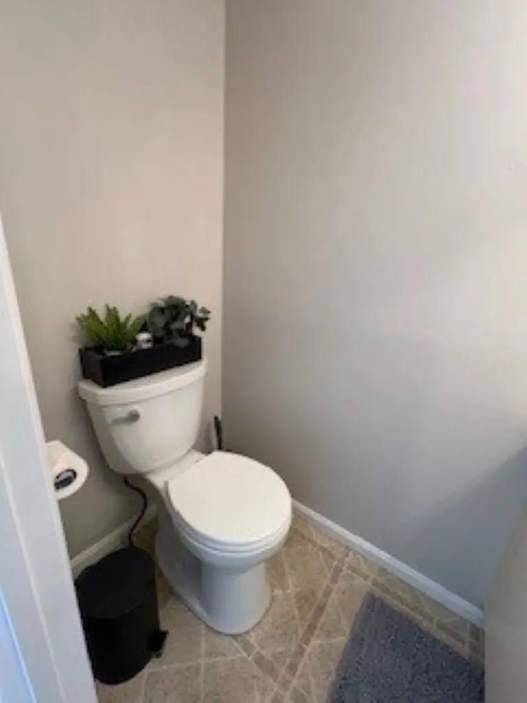 517 Fox Hollow Way Manchester NH 03104