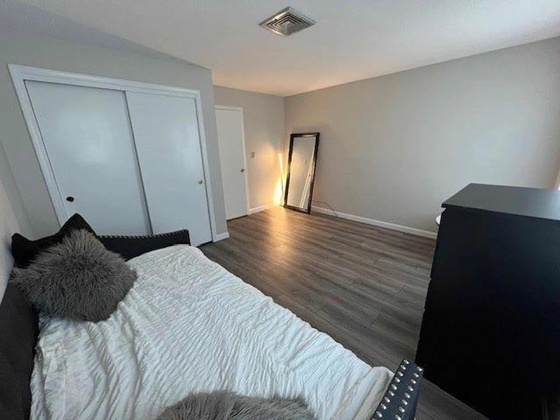 517 Fox Hollow Way Manchester NH 03104