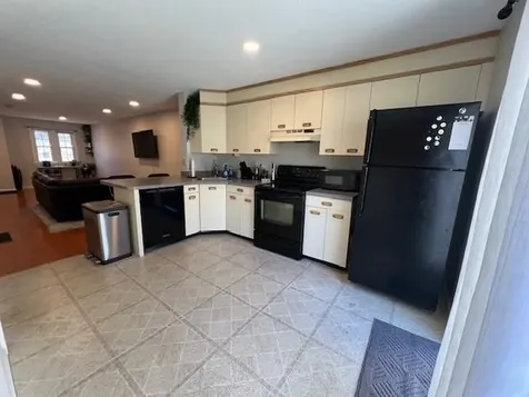 517 Fox Hollow Way Manchester NH 03104