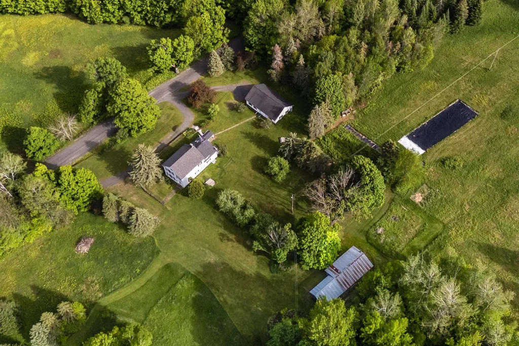 1574 Weir Road Williamstown VT 05679